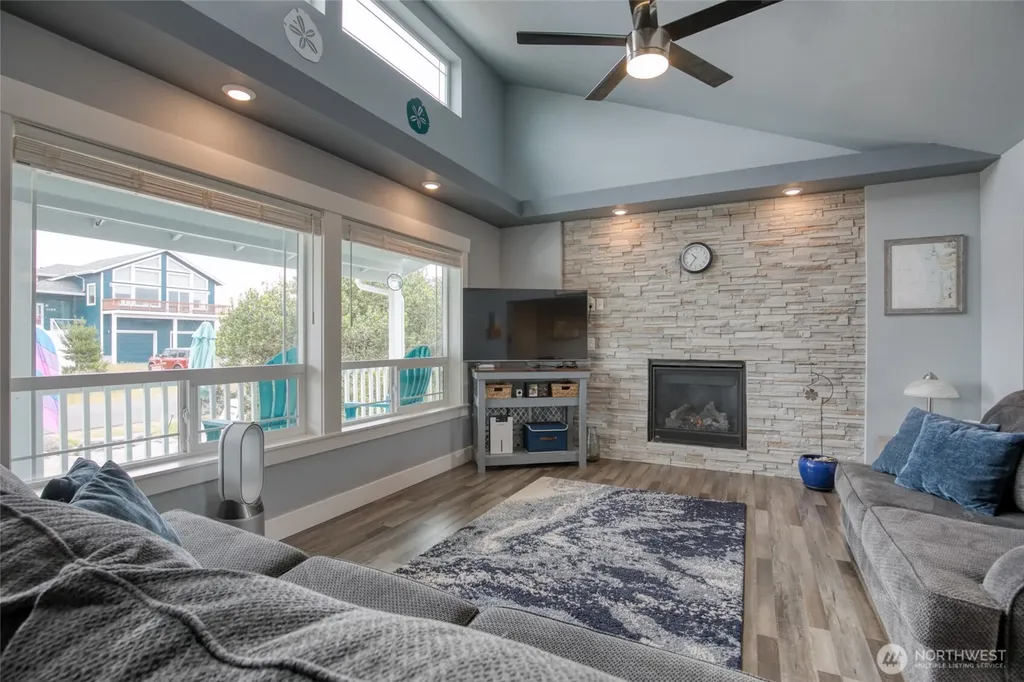 1155 Greenview Avenue SW Ocean Shores WA 98569