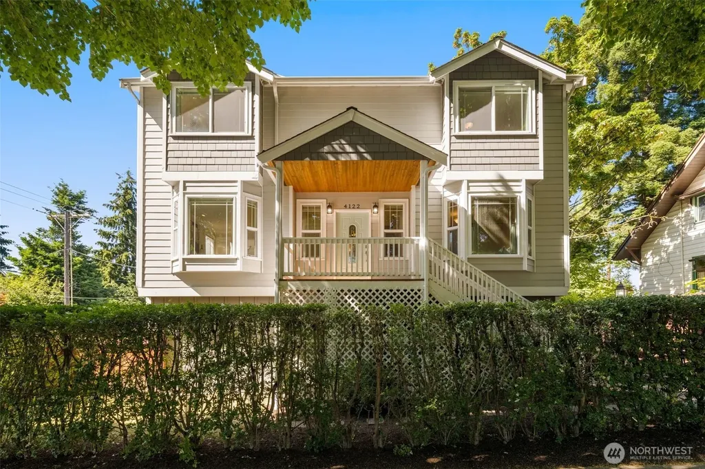 4122 SW Walker Street Seattle WA 98116