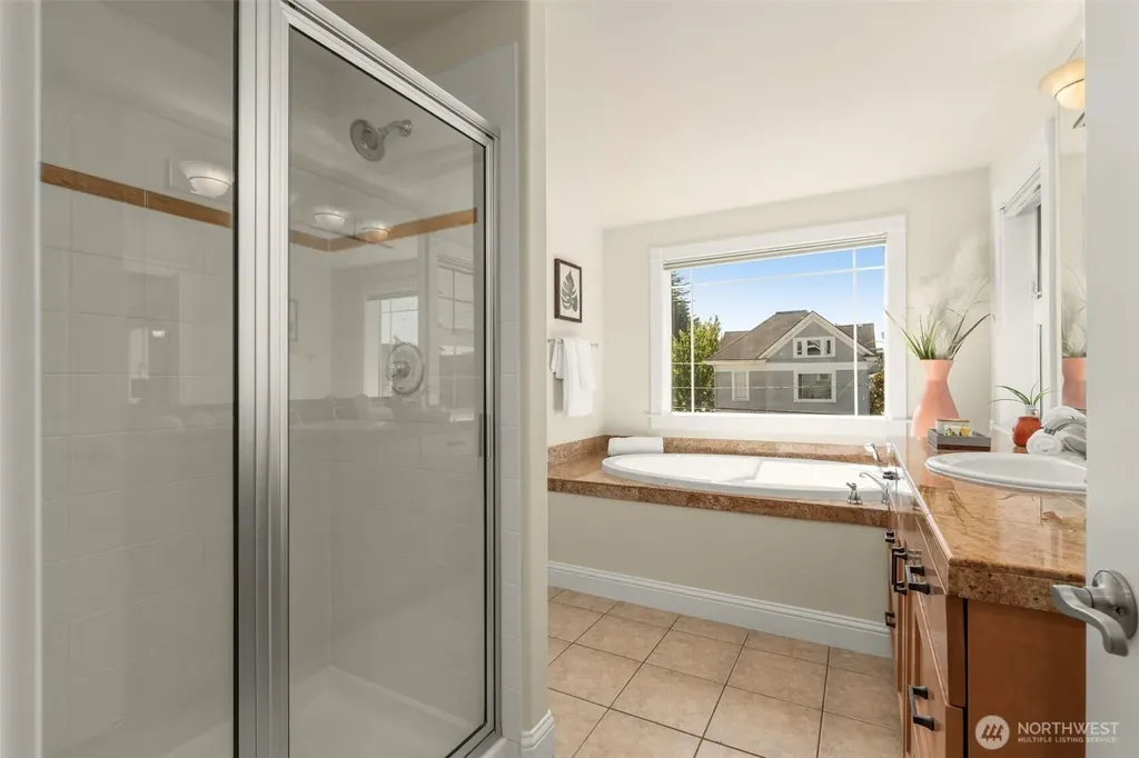4122 SW Walker Street Seattle WA 98116