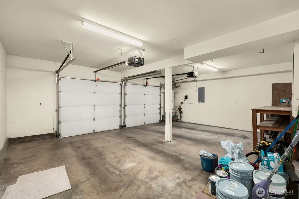 4122 SW Walker Street Seattle WA 98116