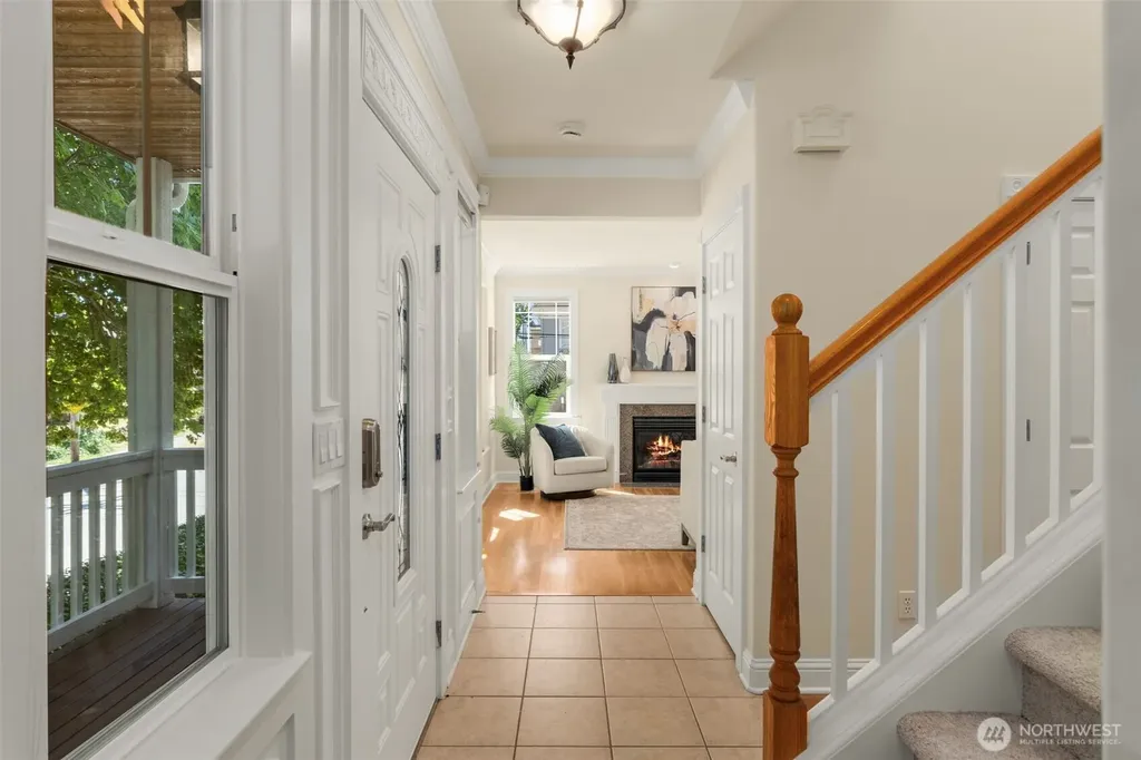 4122 SW Walker Street Seattle WA 98116