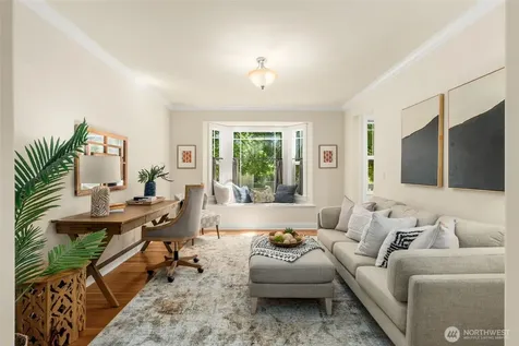4122 SW Walker Street Seattle WA 98116