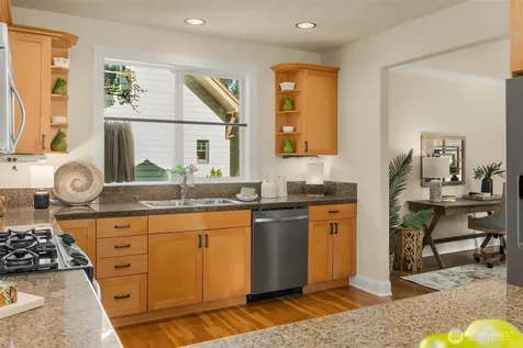 4122 SW Walker Street Seattle WA 98116