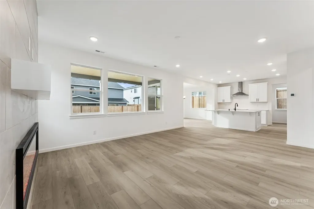 5851 Thornhill Avenue SW Port Orchard WA 98367