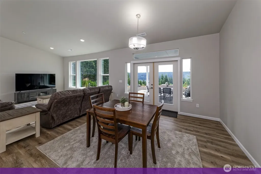 361 NE Southridge Drive Belfair WA 98528