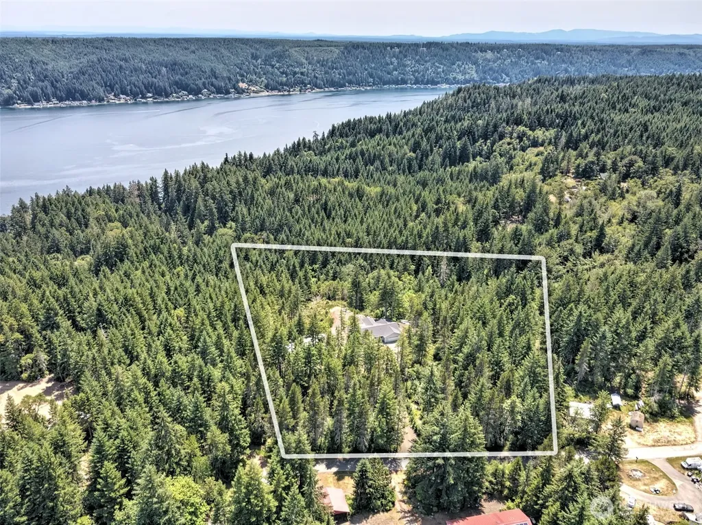 361 NE Southridge Drive Belfair WA 98528