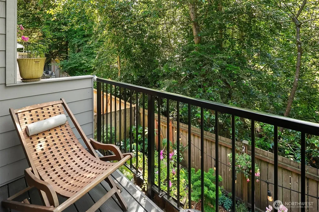 15628 8th Avenue SW Burien WA 98166