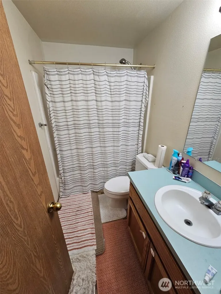 1327 S 88th Street Tacoma WA 98444