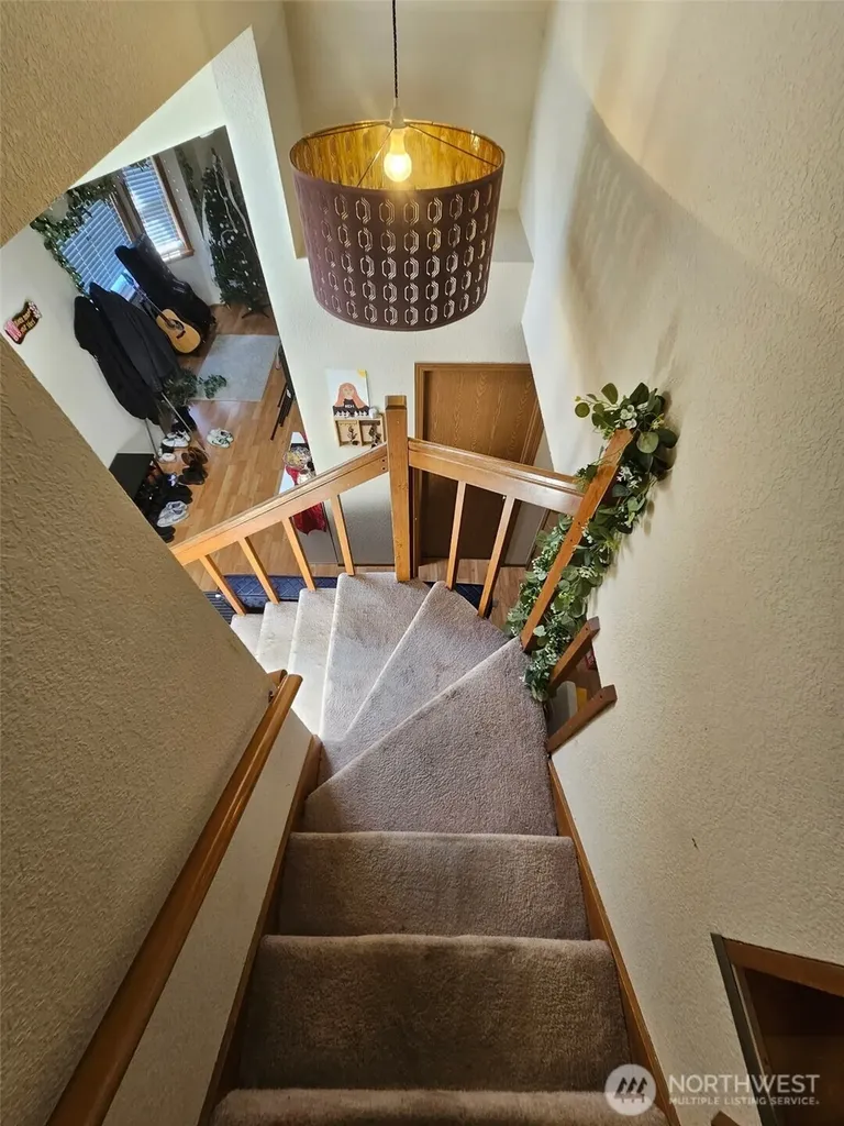 1327 S 88th Street Tacoma WA 98444