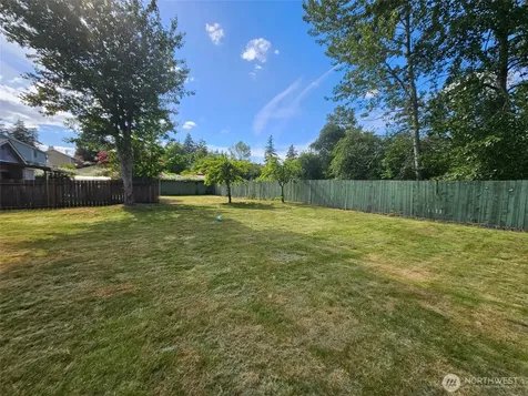 1327 S 88th Street Tacoma WA 98444