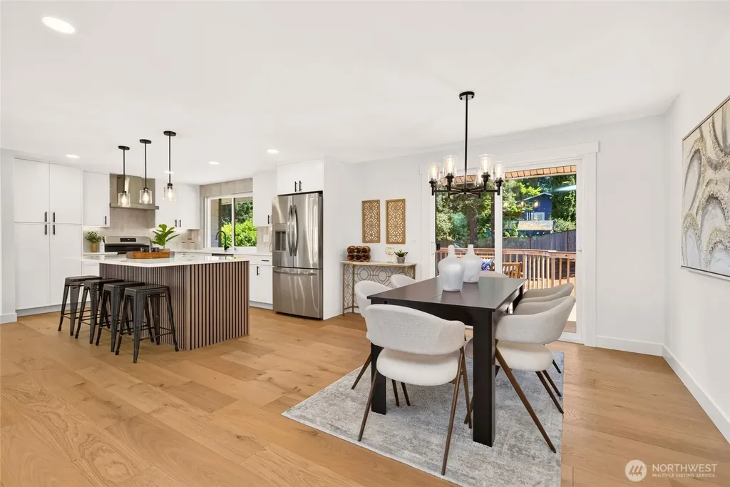 19624 62nd Avenue NE Kenmore WA 98028