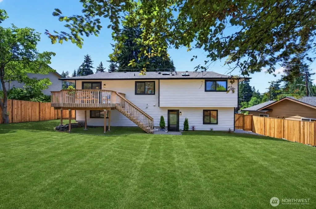 19624 62nd Avenue NE Kenmore WA 98028