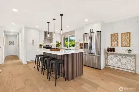 19624 62nd Avenue NE Kenmore WA 98028