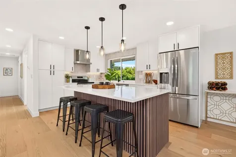19624 62nd Avenue NE Kenmore WA 98028