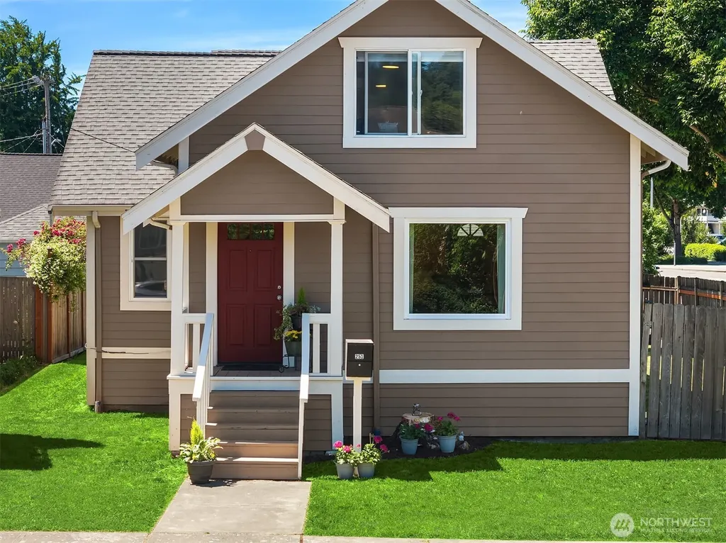 251 Meadow Avenue N Renton WA 98057