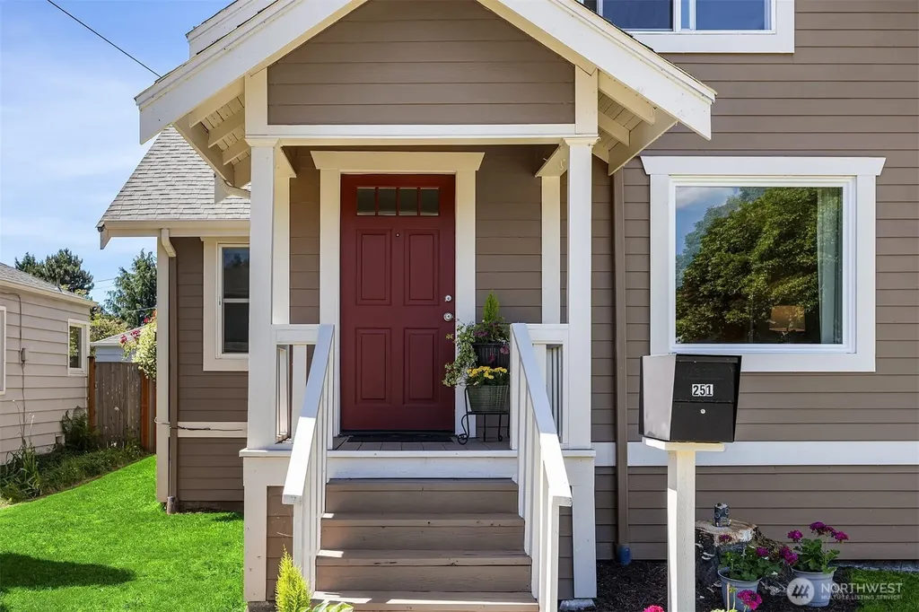 251 Meadow Avenue N Renton WA 98057