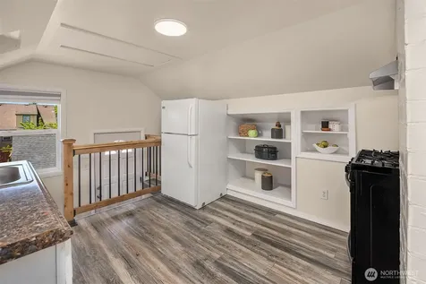 251 Meadow Avenue N Renton WA 98057
