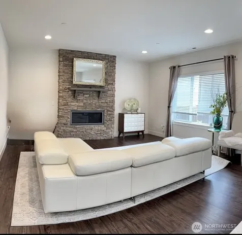 14 153rd Street SW Lynnwood WA 98087