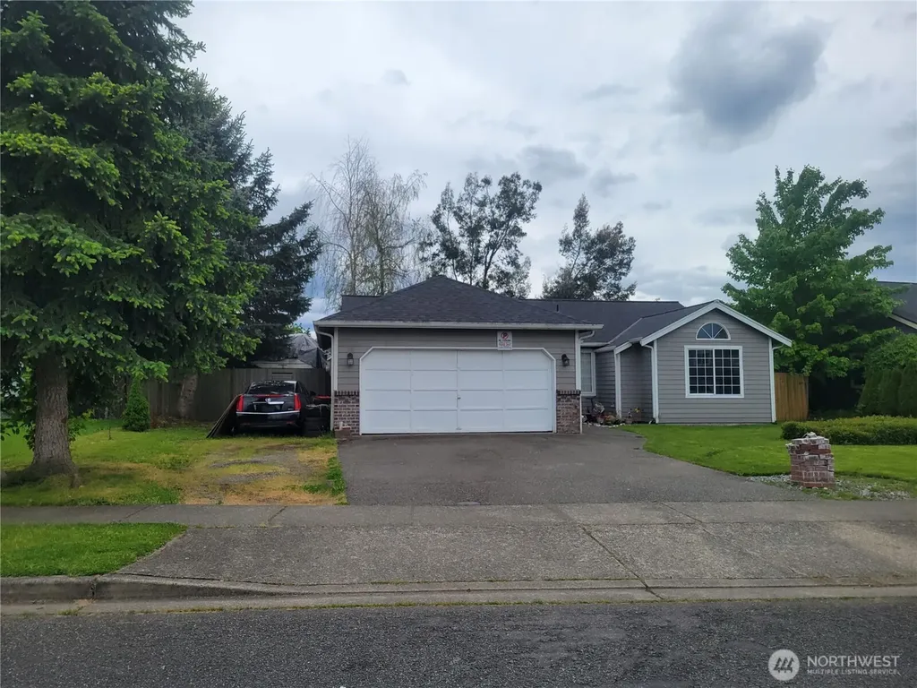 506 Skinner Way SW Orting WA 98360
