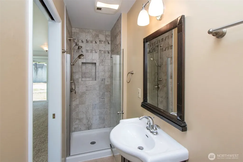 619 E Park Avenue Port Angeles WA 98362