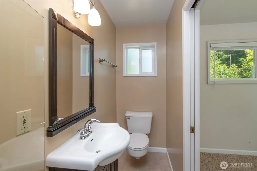 619 E Park Avenue Port Angeles WA 98362