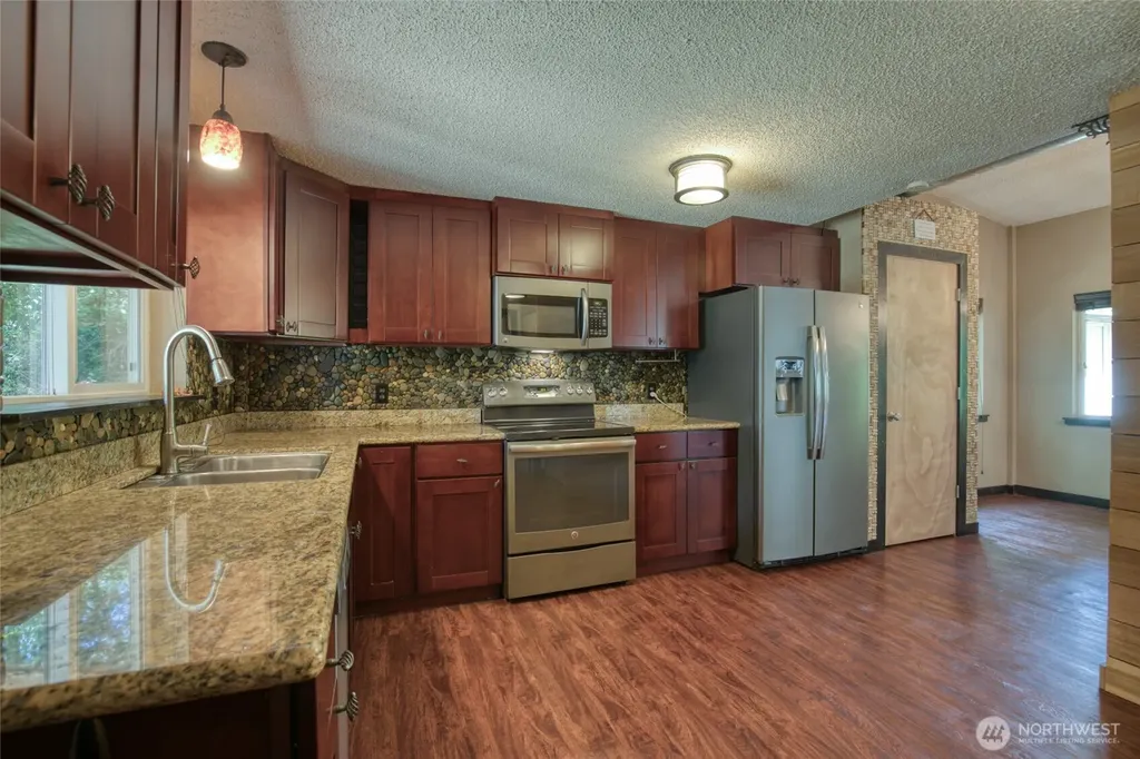130 Octopus Avenue NE Ocean Shores WA 98569