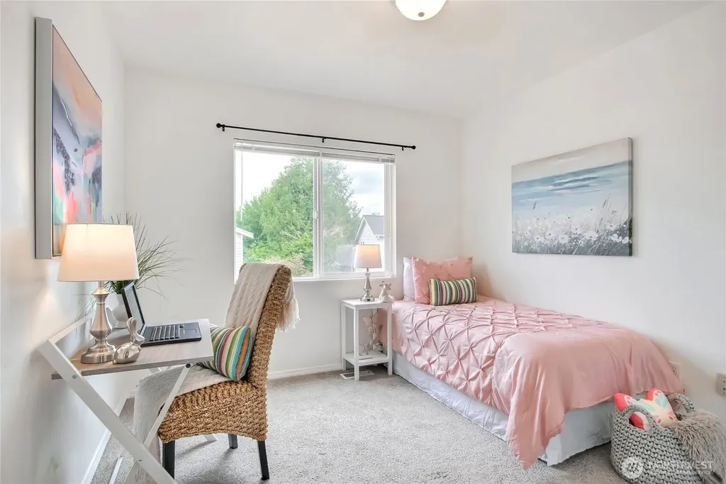 24240 SE 10th Place Sammamish WA 98075