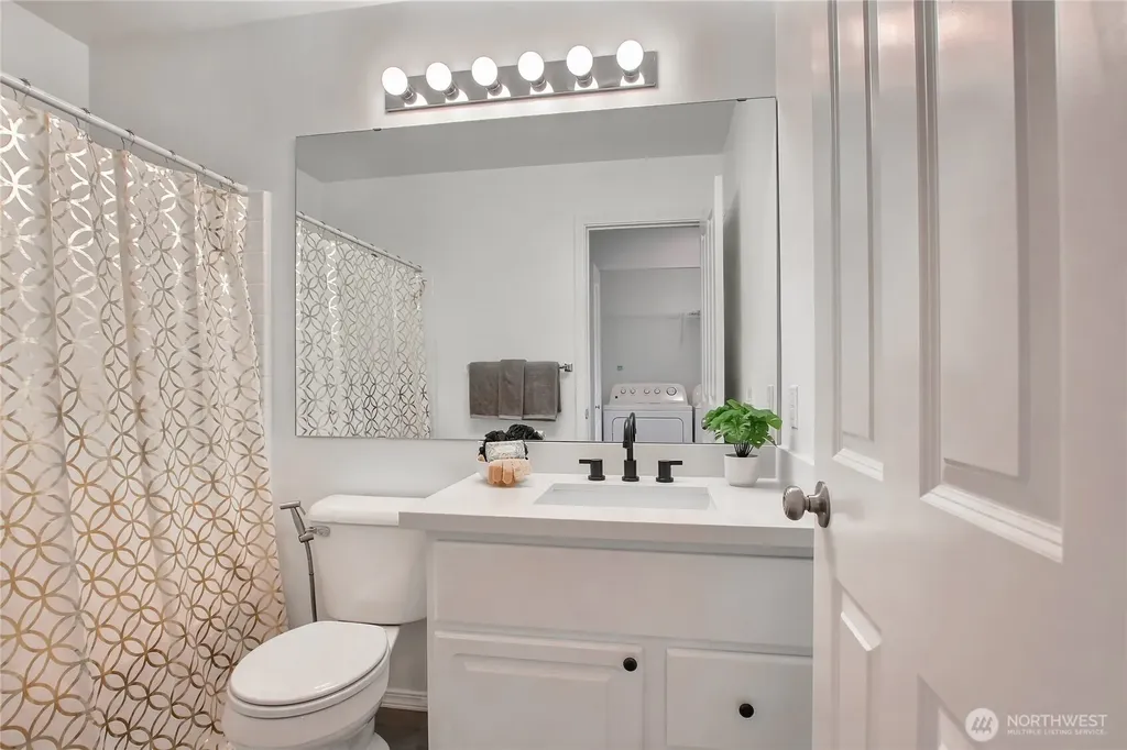 24240 SE 10th Place Sammamish WA 98075