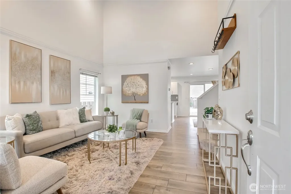 24240 SE 10th Place Sammamish WA 98075