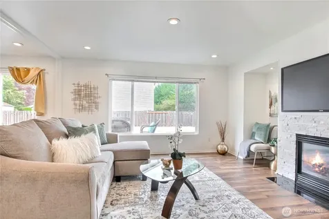 24240 SE 10th Place Sammamish WA 98075