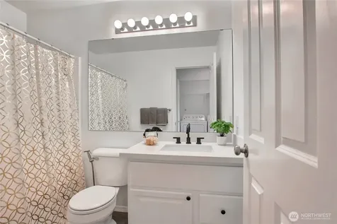 24240 SE 10th Place Sammamish WA 98075