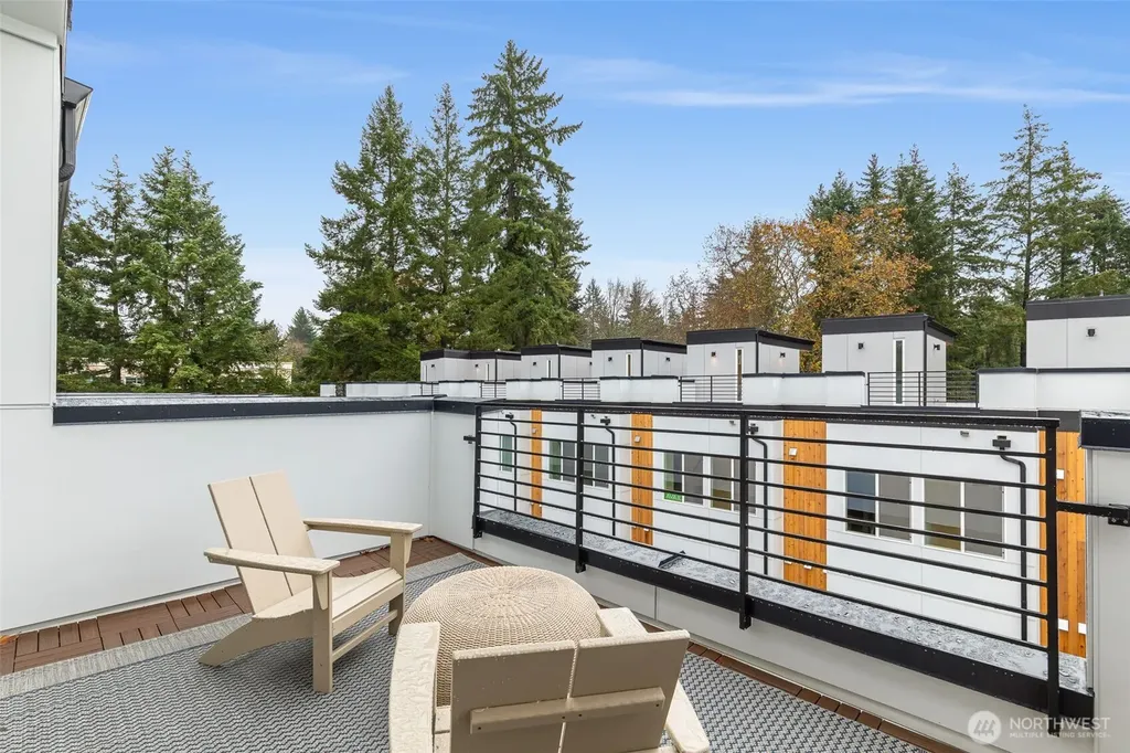 1122 129th Court NE Bellevue WA 98005
