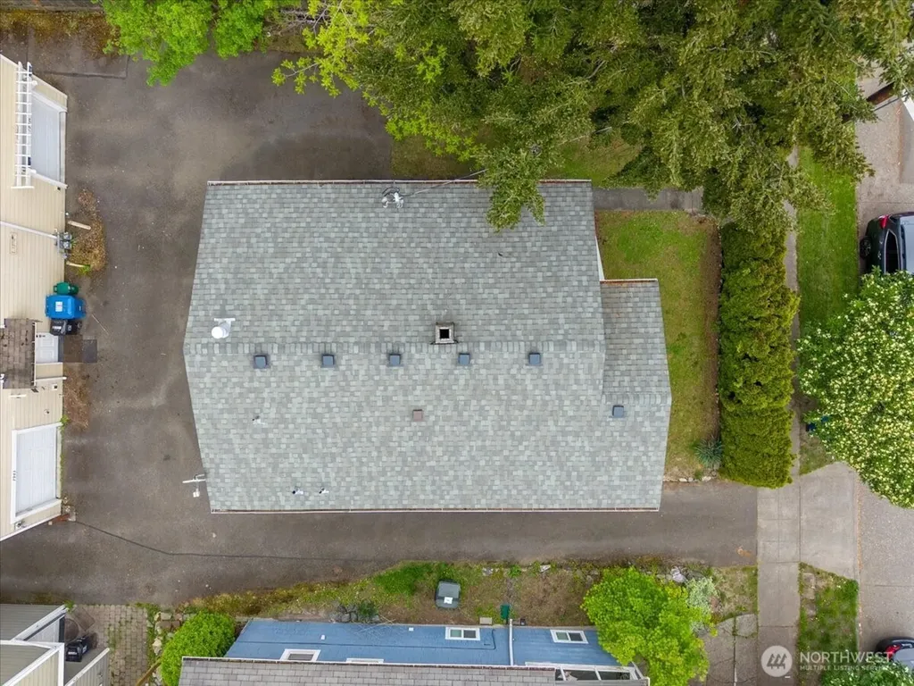 7945 9th Avenue SW Seattle WA 98106