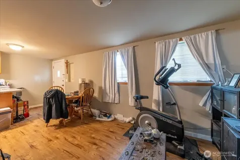 7945 9th Avenue SW Seattle WA 98106