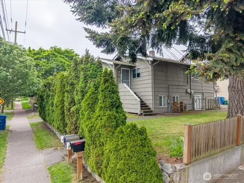 7945 9th Avenue SW Seattle WA 98106