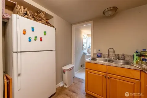 7945 9th Avenue SW Seattle WA 98106