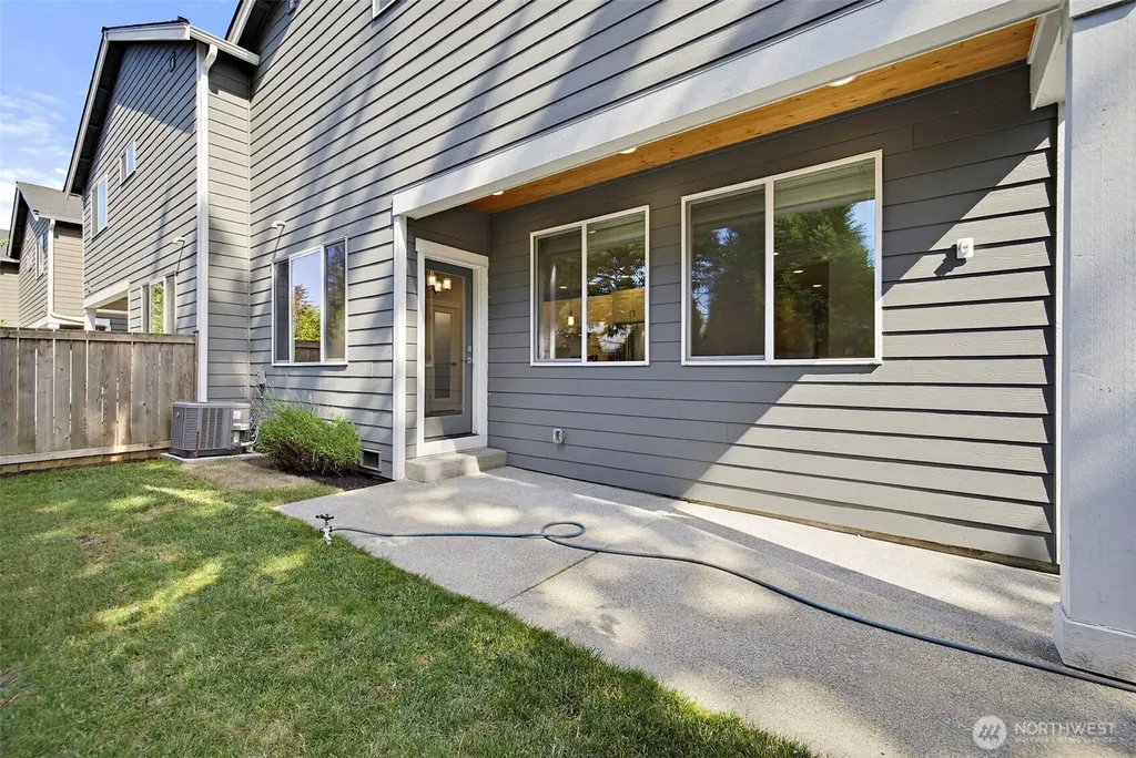 1208 170th St SW #A Lynnwood WA 98037