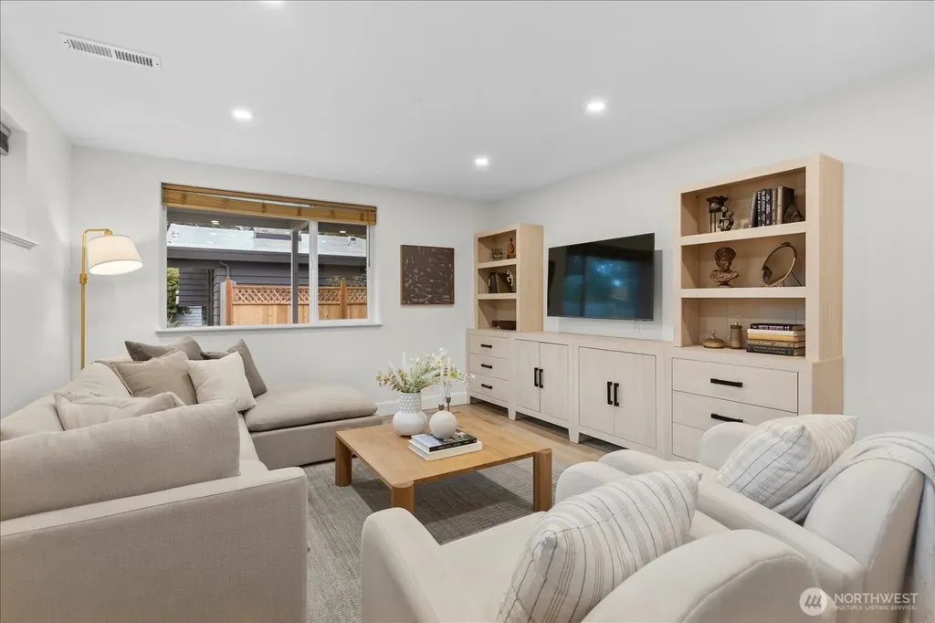 8104 Sierra Drive Edmonds WA 98026