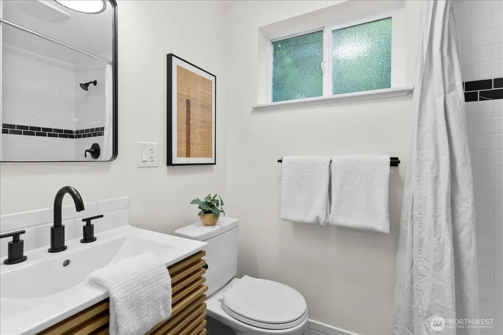 8104 Sierra Drive Edmonds WA 98026