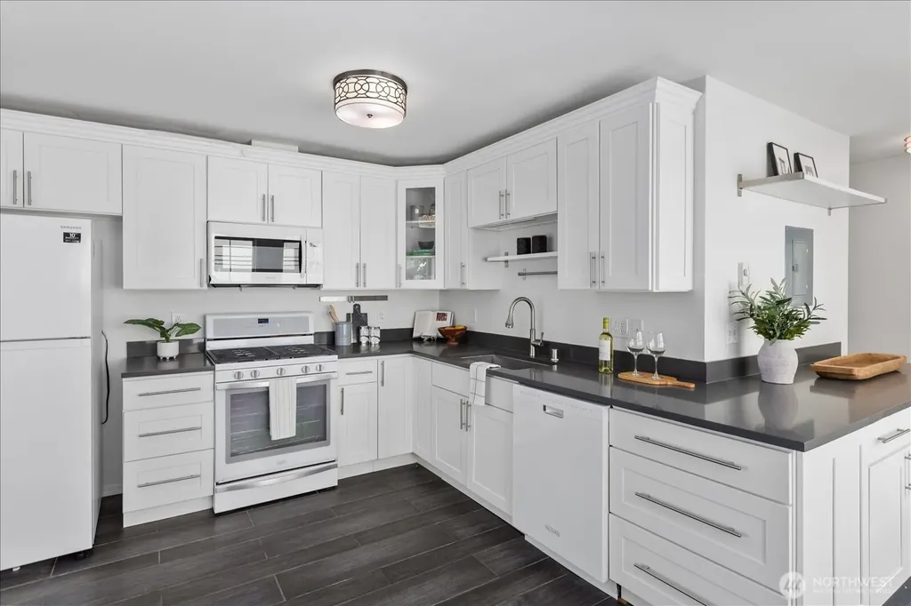 13716 Midvale Avenue N Seattle WA 98133