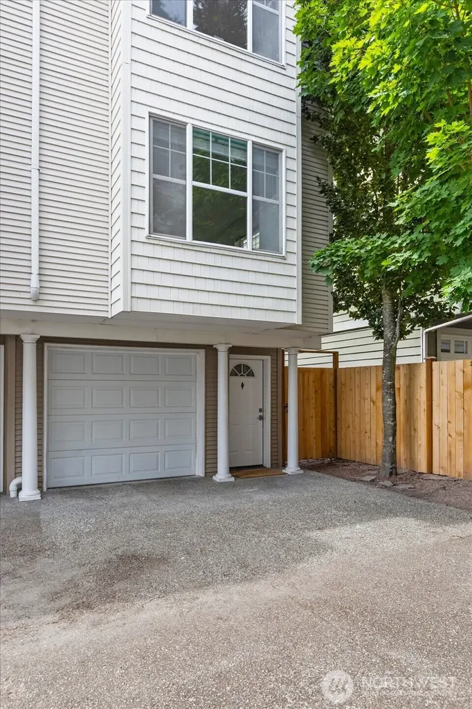 13716 Midvale Avenue N Seattle WA 98133