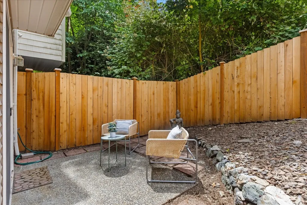 13716 Midvale Avenue N Seattle WA 98133