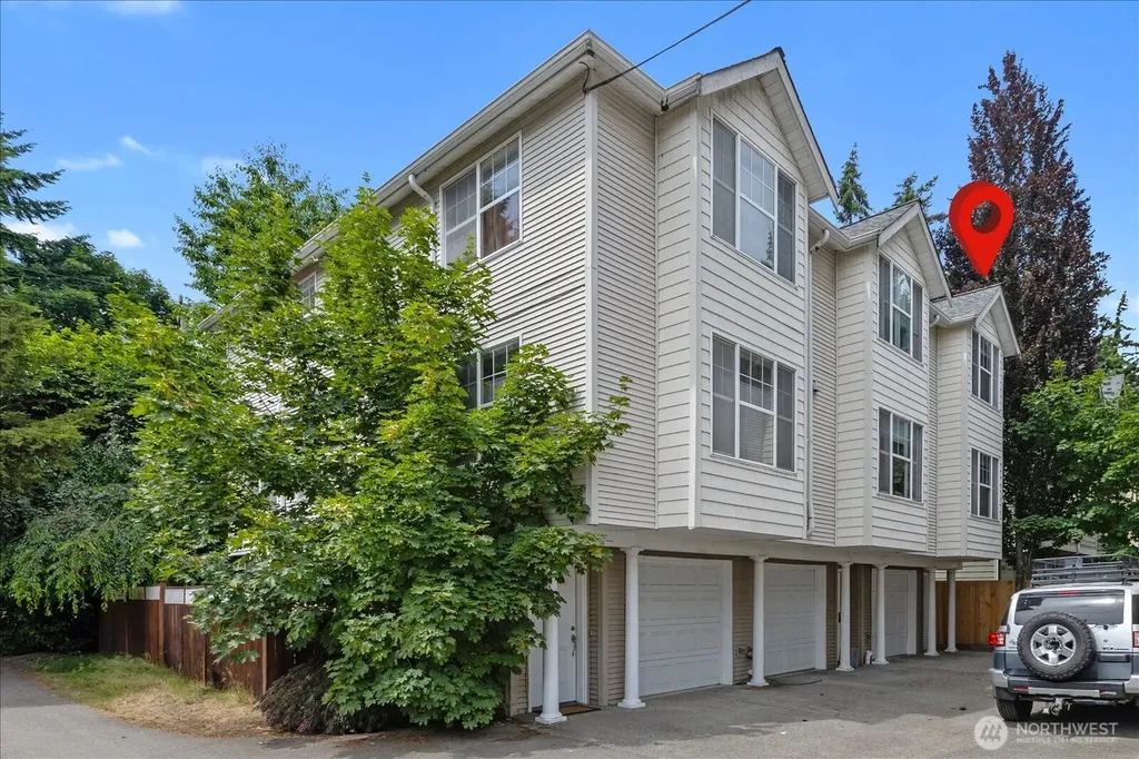 13716 Midvale Avenue N Seattle WA 98133