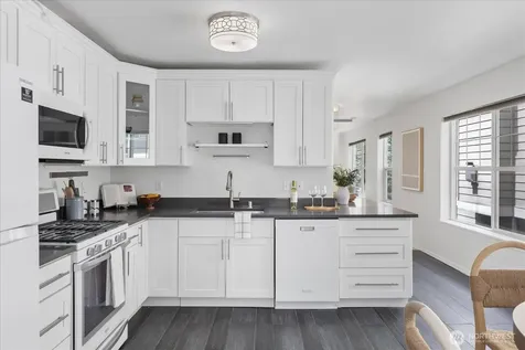 13716 Midvale Avenue N Seattle WA 98133