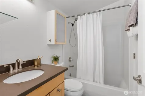 13716 Midvale Avenue N Seattle WA 98133