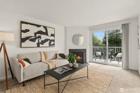 9484 Redmond-woodinville Road NE Redmond WA 98052