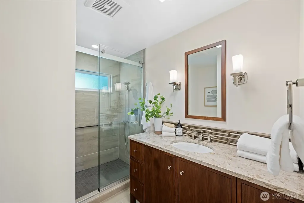 14630 4th Avenue S Burien WA 98168