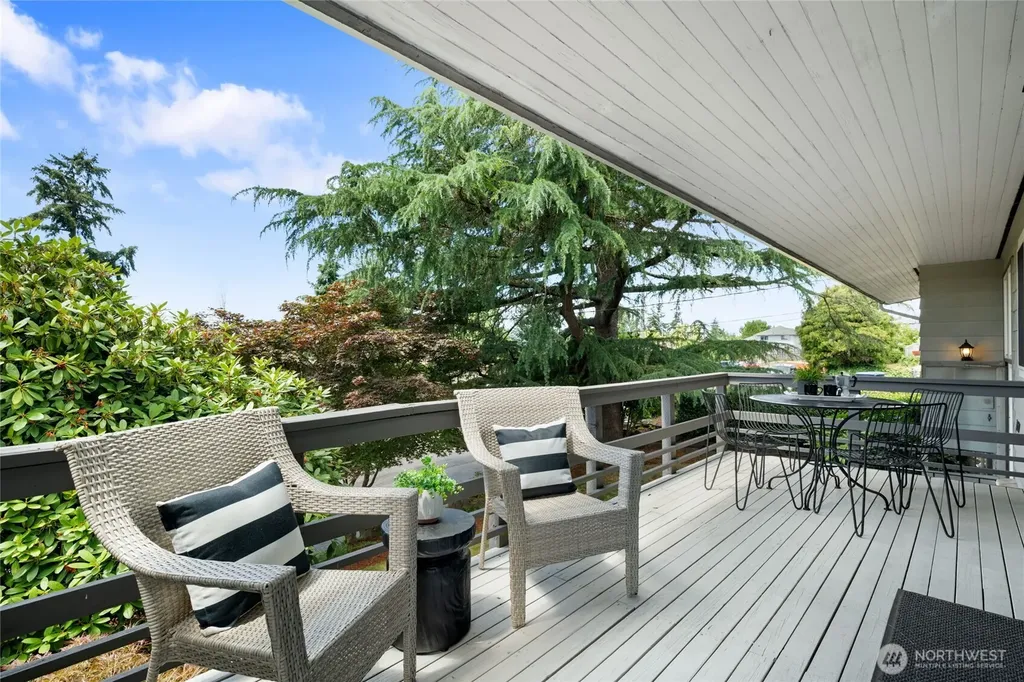14630 4th Avenue S Burien WA 98168