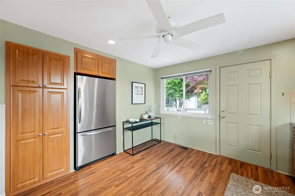 14630 4th Avenue S Burien WA 98168
