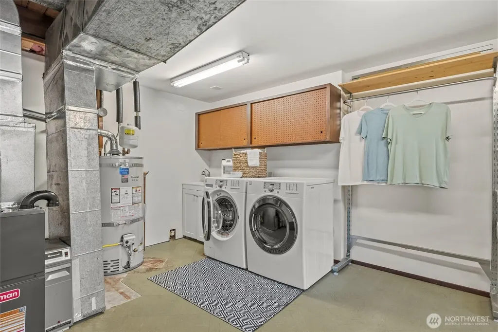 14630 4th Avenue S Burien WA 98168